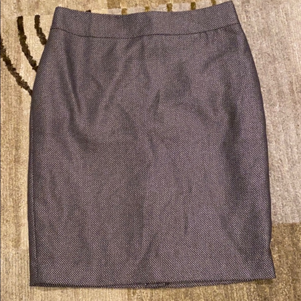 ~Ann Taylor~ Petite Polyester/Rayon Skirt